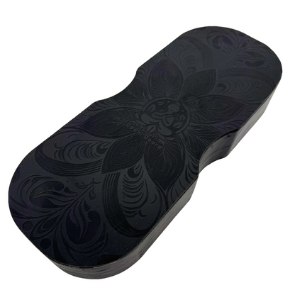 Sadhu Board Black Edition von oben – Bodhi Board Nagelbrett mit Kupfernägeln für Achtsamkeit und Meditation